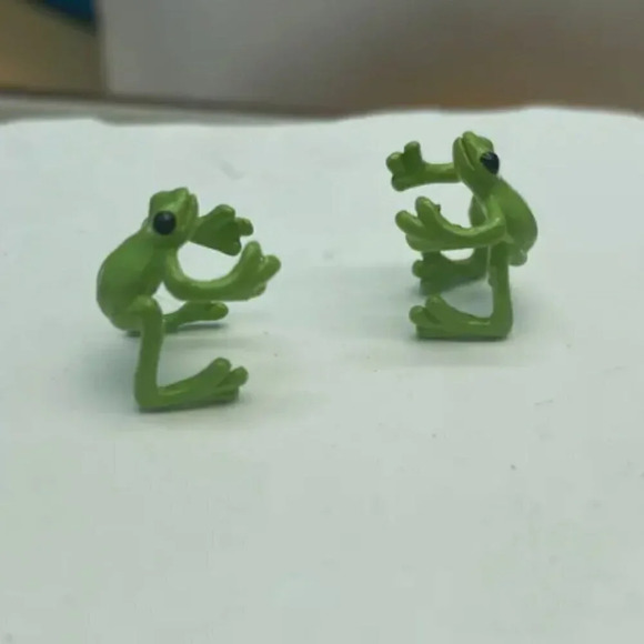 Cute Frog Ear Clips - Picture 8 of 16